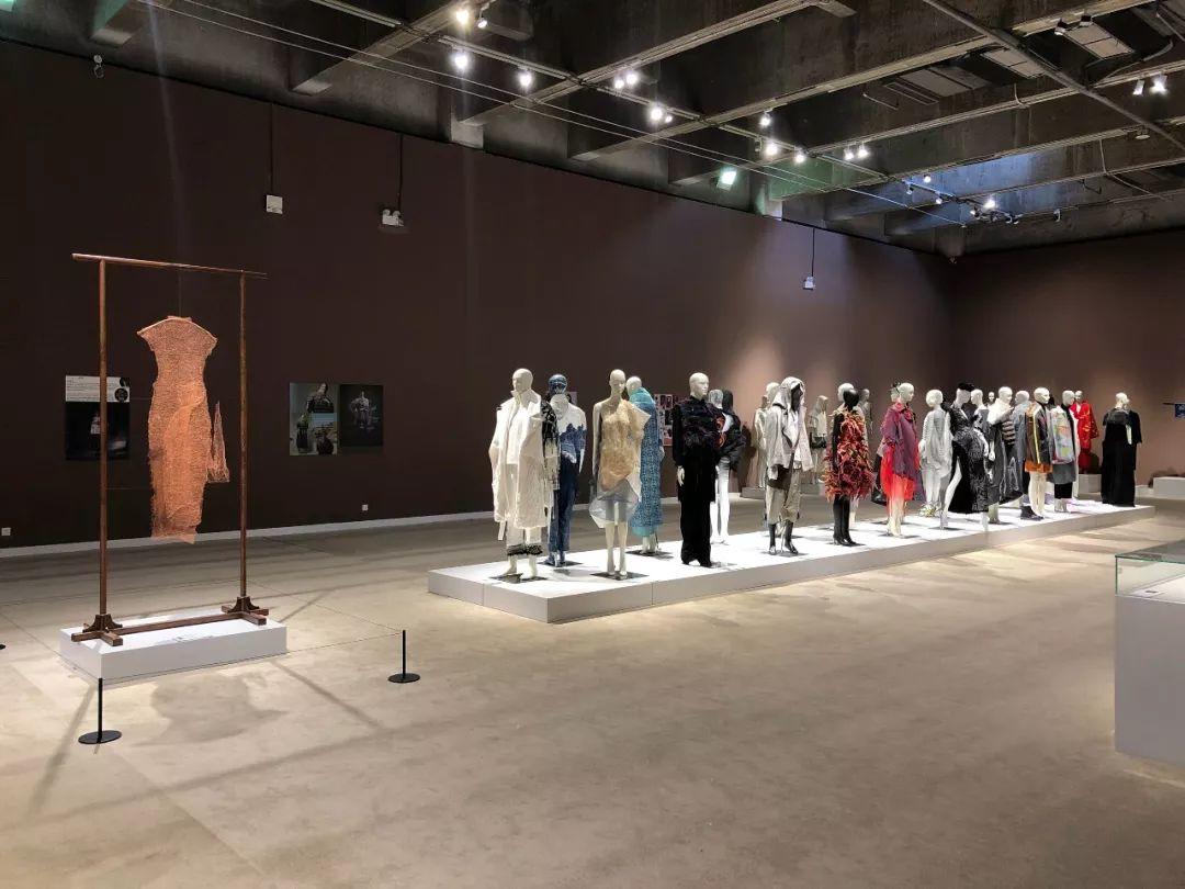 第十三届全国美术作品展览艺术设计作品展·服装服饰艺术设计作品